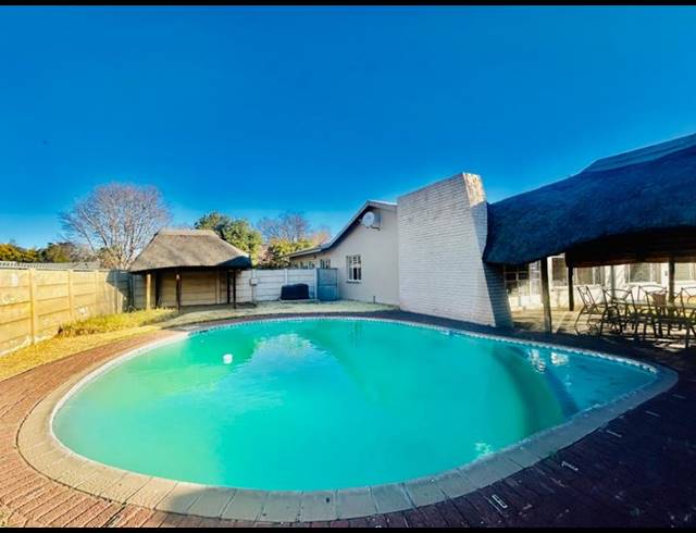 4 BEDROOM HOUSE FOR SALE IN VANDERBIJLPARK SW 1